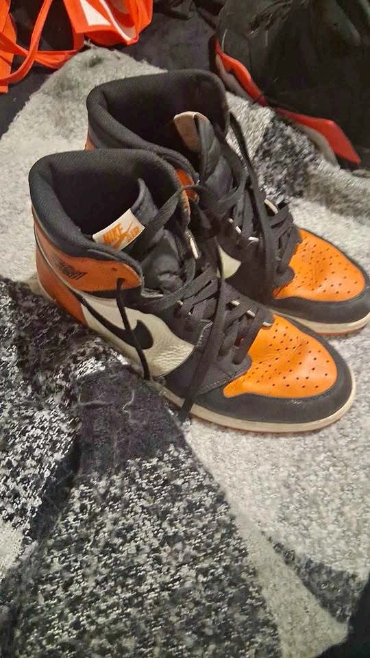 Air Jordan 1