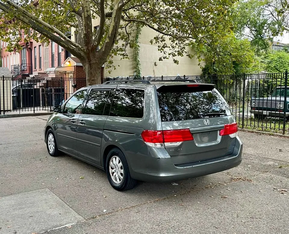 2008 Honda Odyssey · EX-L Minivan 4D image indicator(4)