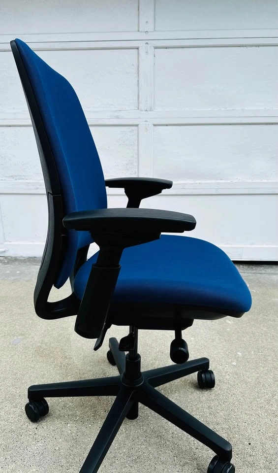 Steelcase Amia Air Ergonomic Office Chair – blue Fabric - photo 2