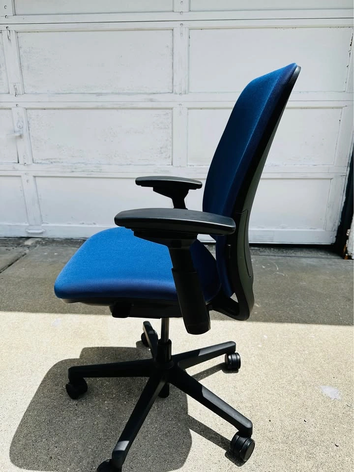 Steelcase Amia Air Ergonomic Office Chair – blue Fabric - photo 3