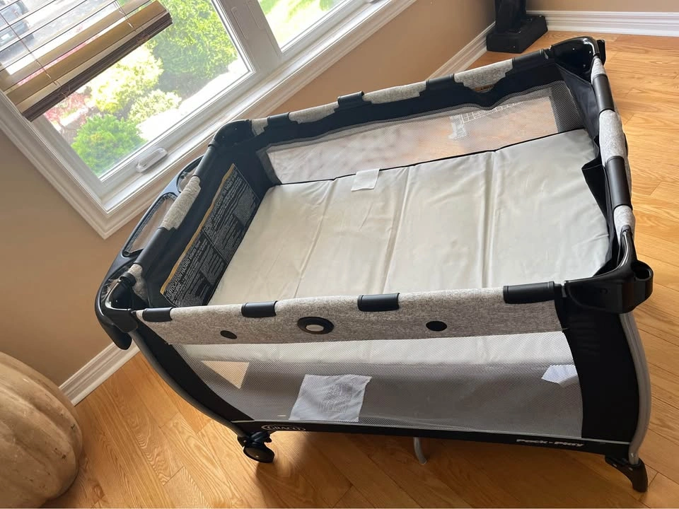 Graco Pack 'n Play with Bassinet and Changer - photo 2