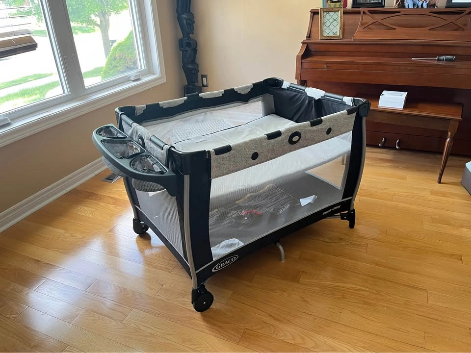 Graco Pack 'n Play with Bassinet and Changer - photo 3