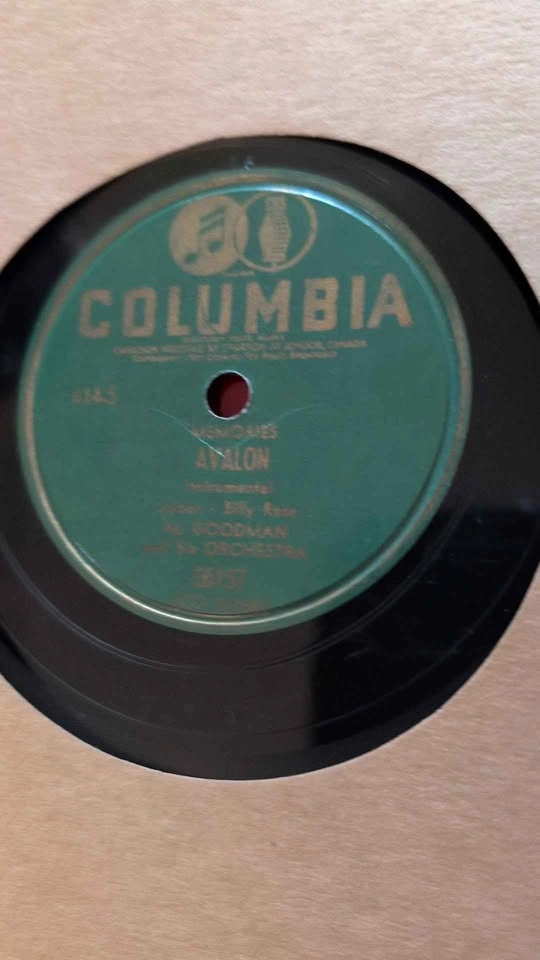 10" 78 RPM Columbia and Decca records in a book, 9 in total - photo 4
