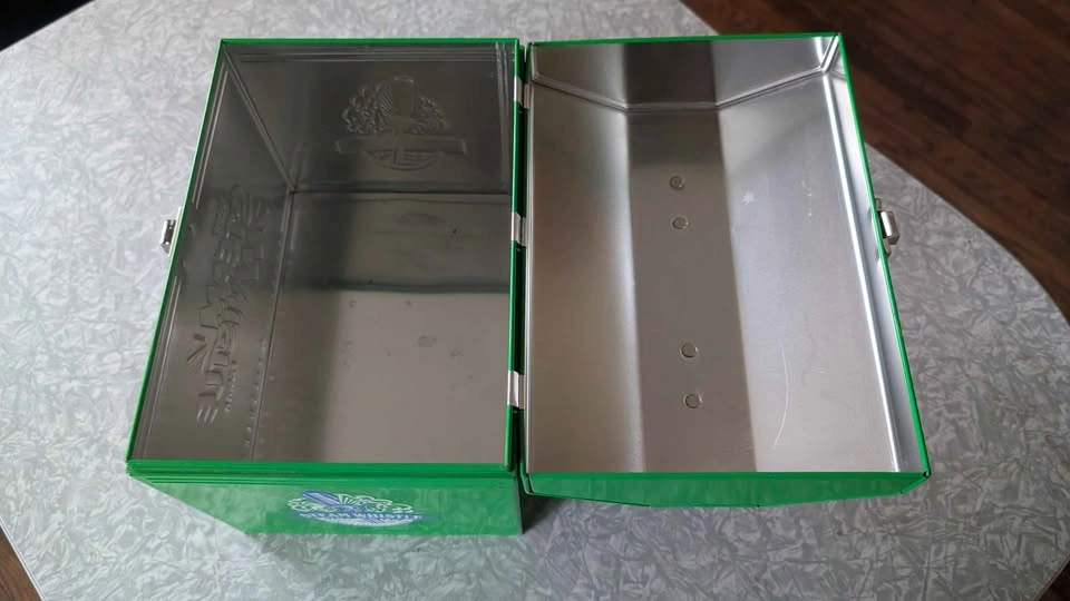 Steamwhistle collectable metal box - photo 2