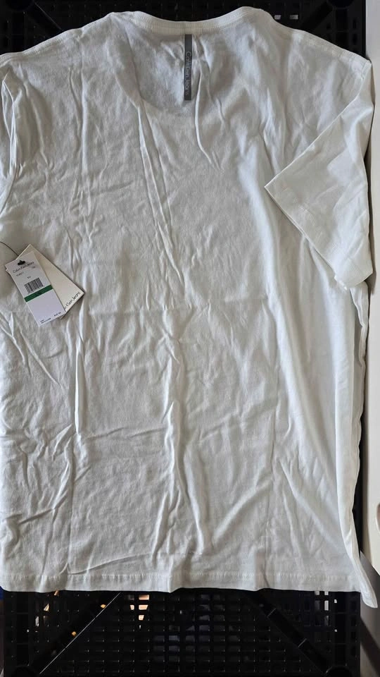 Calvin Klein T-Shirt Large - photo 2