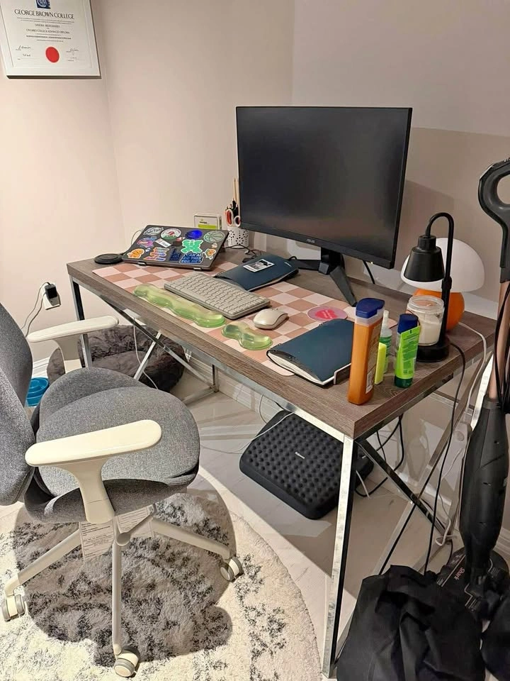 Computer or Work Desk (Made in Taiwan)