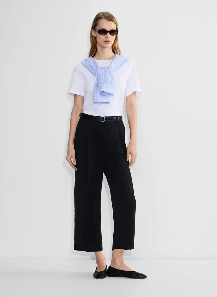 Aritzia Wilfred Effortless Cropped Pant size 2 colour red