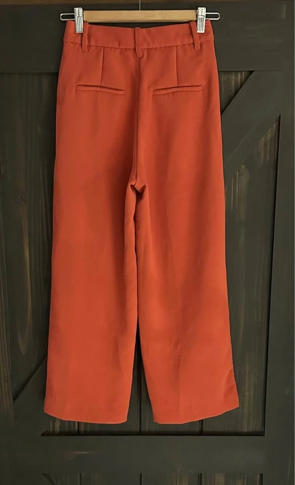 Aritzia Wilfred Effortless Cropped Pant size 2 colour red - photo 4