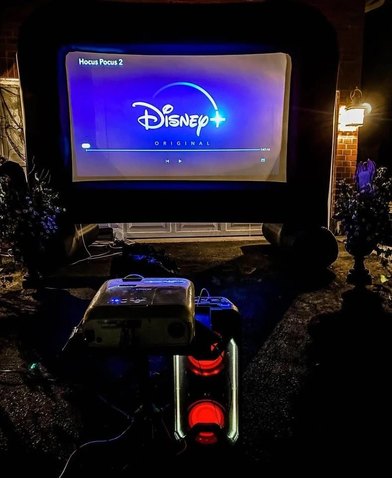 Movie Night Rental with popcorn machine - photo 3