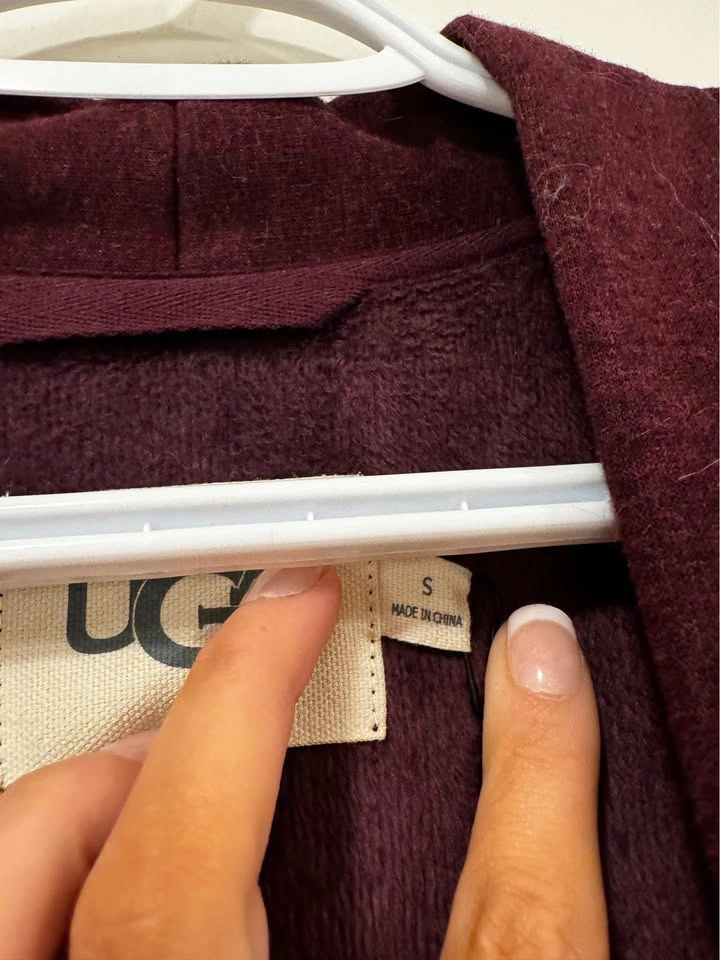 Ugg Clarence robe, brand new with tag - photo 3