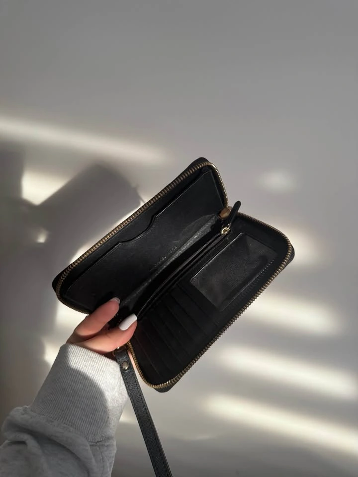 Purses and wallets - photo 4