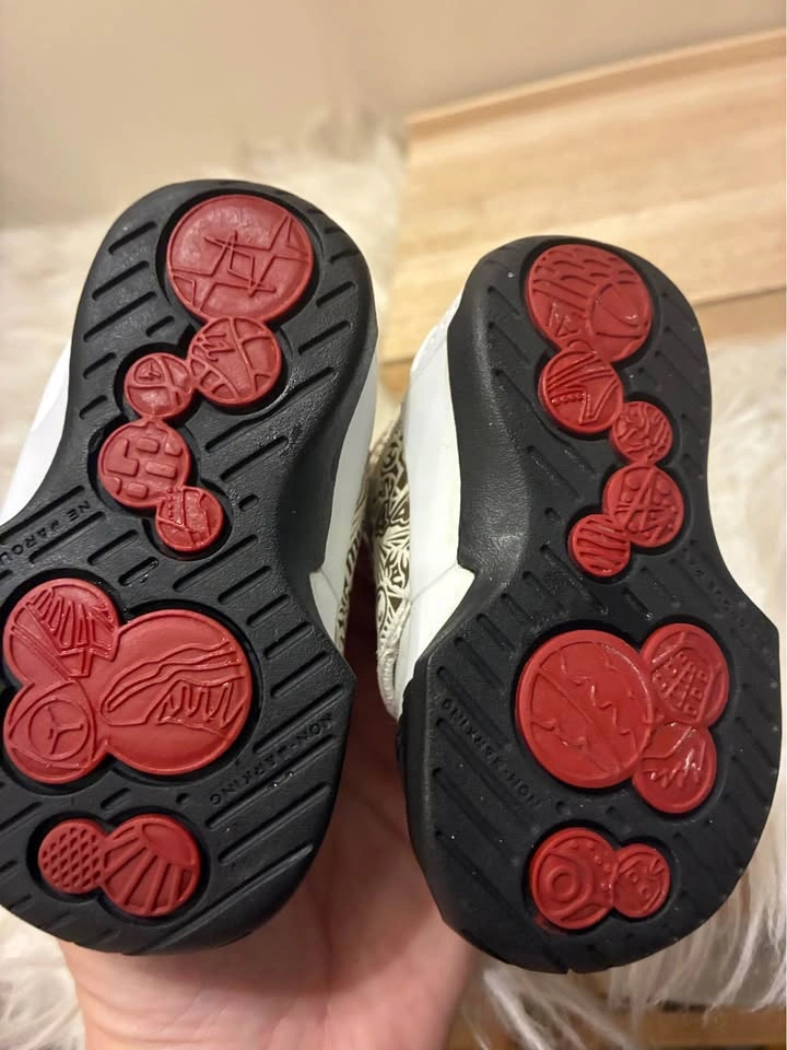 Nike Jordan Baby Sneakers size 2.5 - photo 3