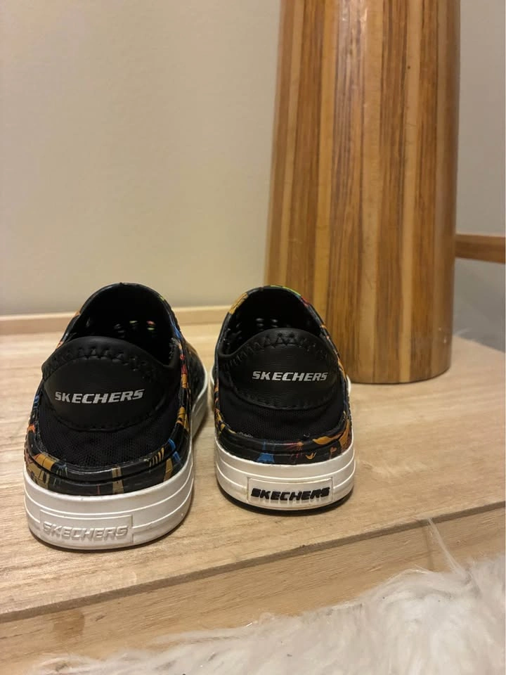 Skechers Black Slip On Baby Shoes size 5 - photo 3