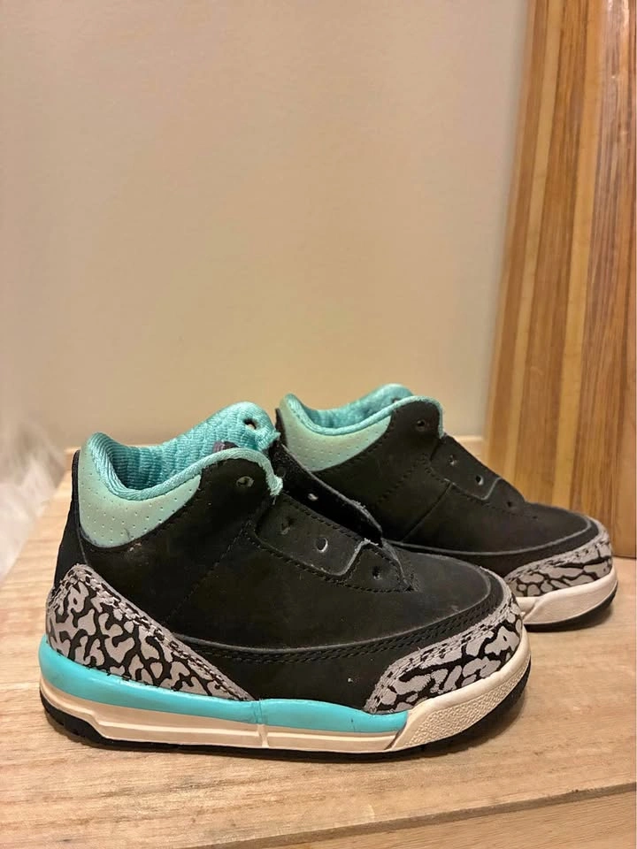 Nike Jordan Baby Sneakers size 5