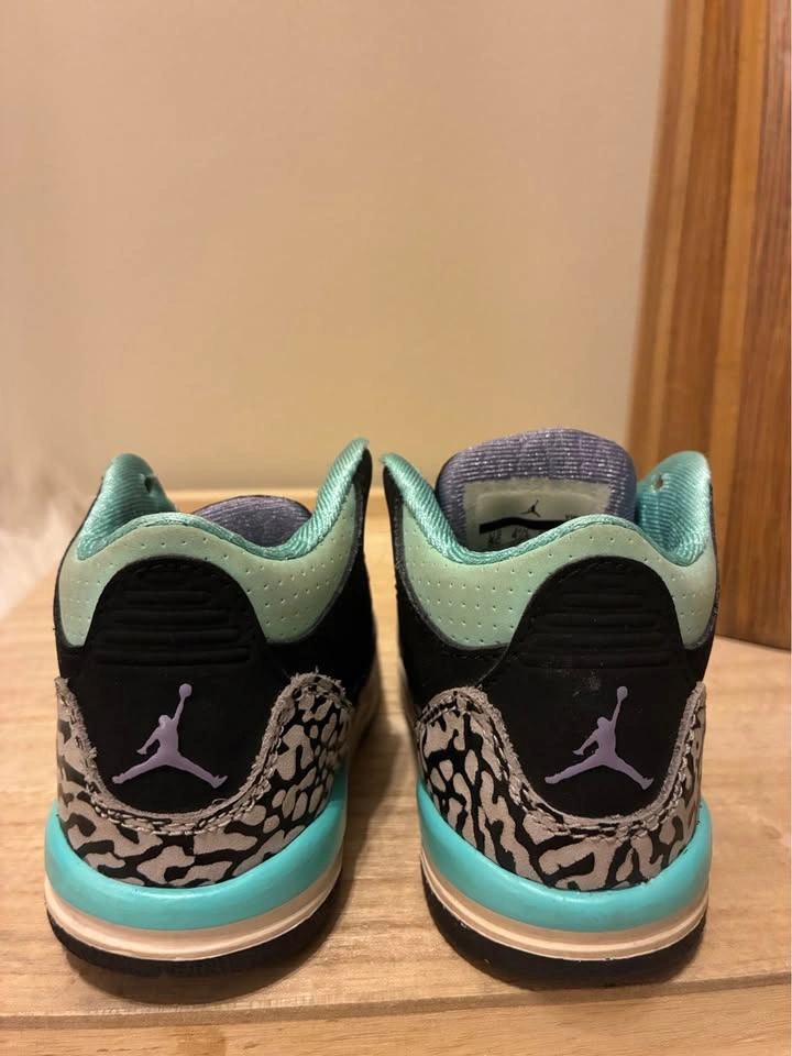 Nike Jordan Baby Sneakers size 5 - photo 3
