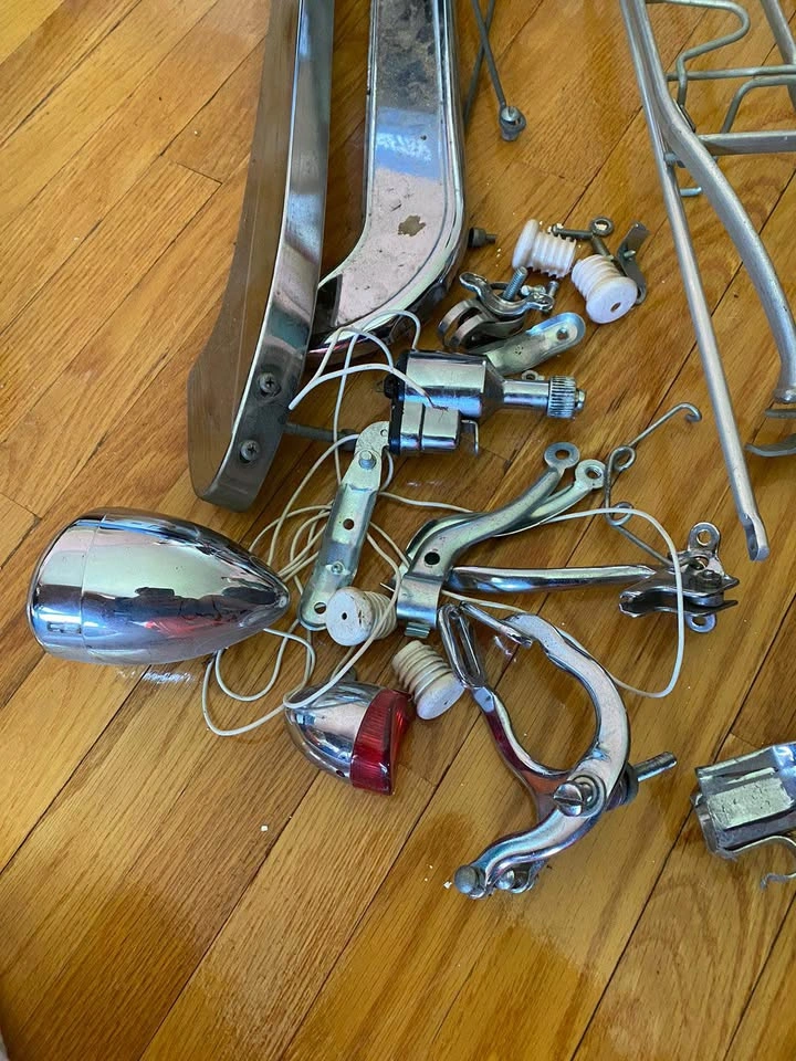 Vintage Bicycle Parts Lot - photo 3