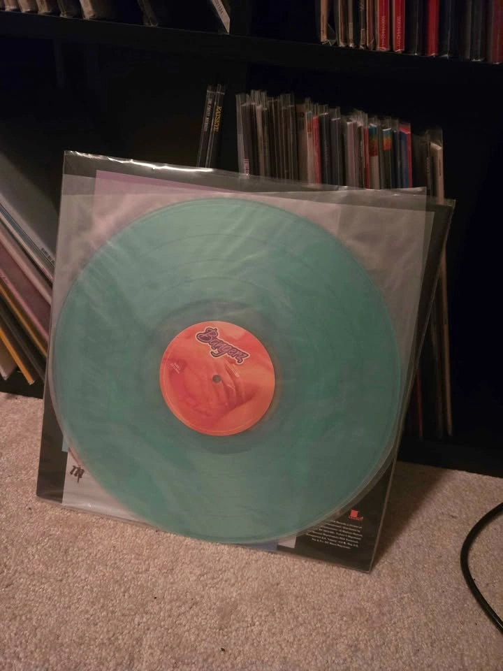 Miley Cyrus vinyl - photo 2