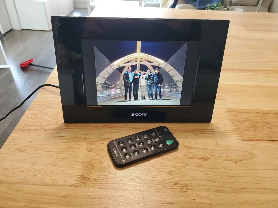 Sony picture frame - photo 3