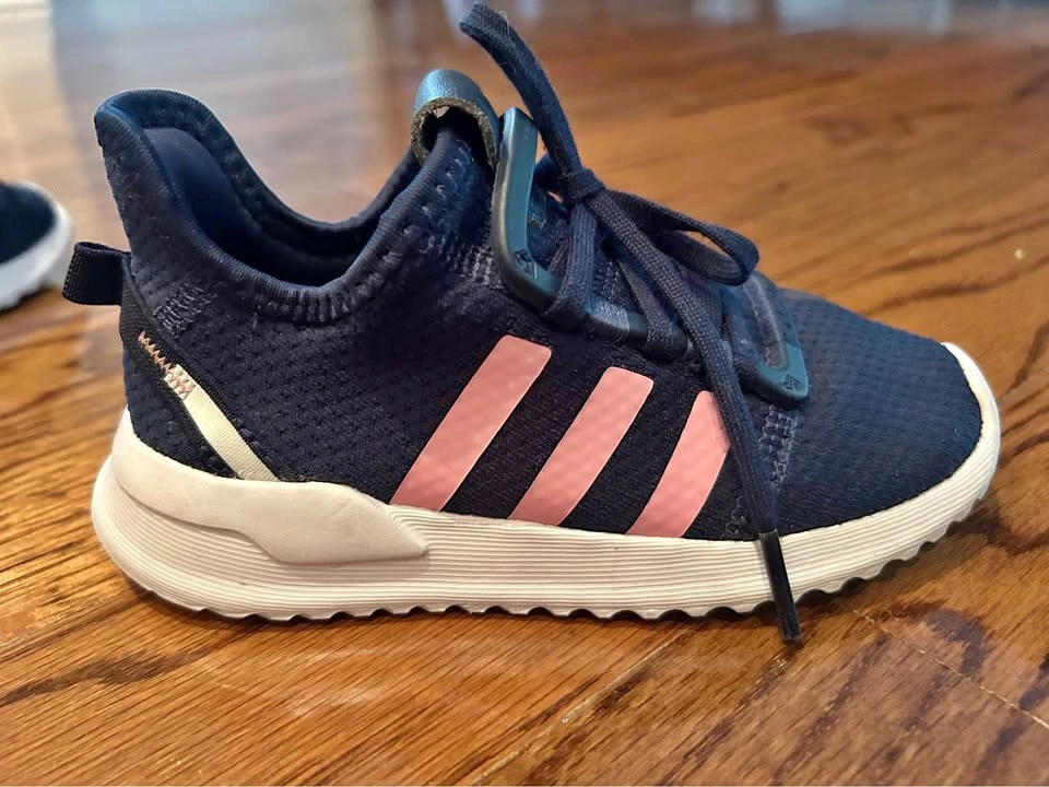 Adidas Girl Gym shoes Size 10