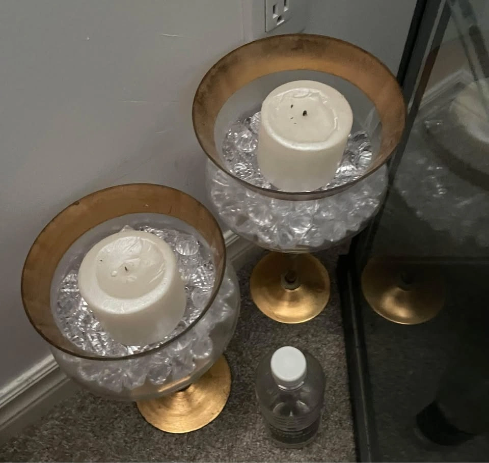 Set of beautiful glass candle holders (water bottle for scale) - photo 2