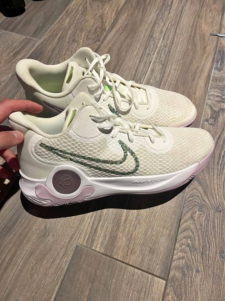 Kevin Durant Basketball Shoes Size 13