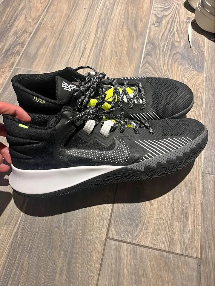 Kyrie Irving Basketball Shoes Size 13