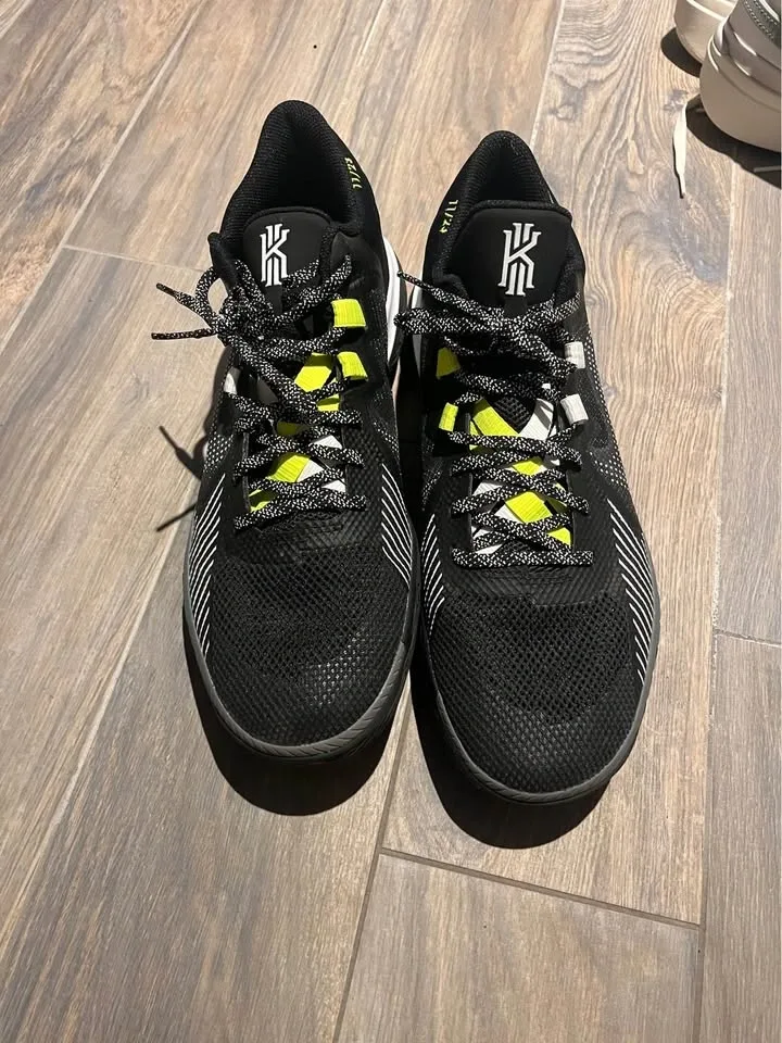 Kyrie Irving Basketball Shoes Size 13 - photo 2