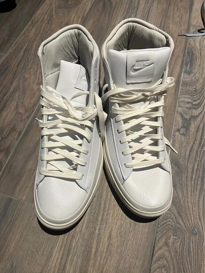 Nike High Top Shoes Size 13 - photo 2