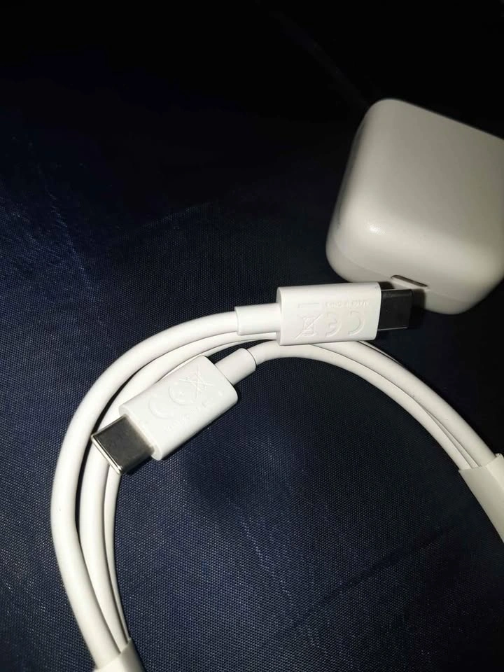 High Quality USB-C to USB-C cable w/ cube - Brand new - photo 2