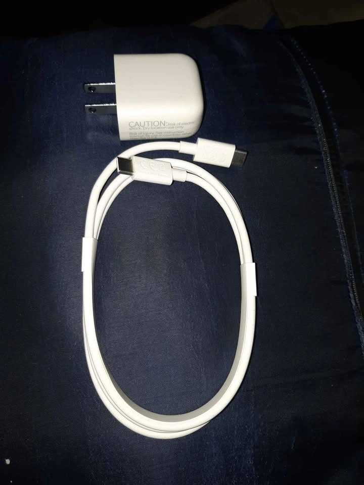 High Quality USB-C to USB-C cable w/ cube - Brand new - photo 4