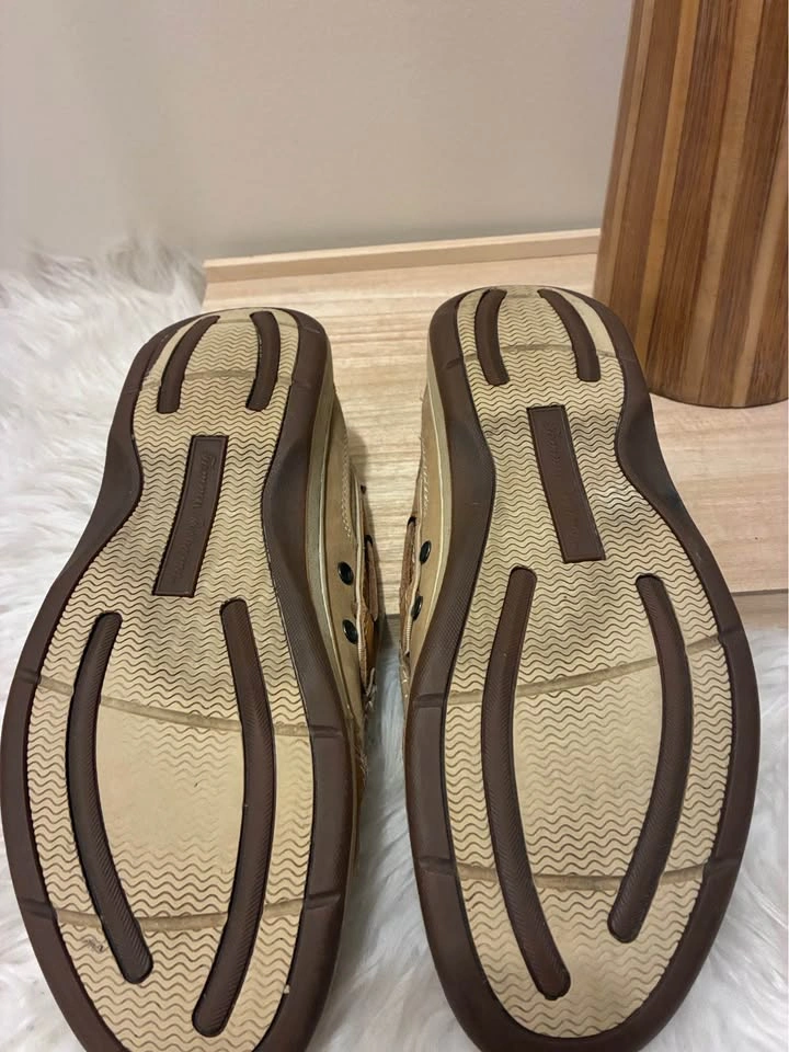 Tommy Bahama Mens Leather Loafers size 9.5 - photo 4