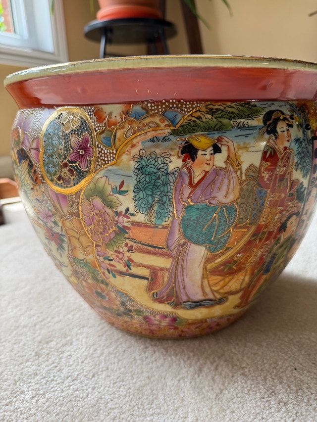 Japanese Porcelain Cachepot - photo 2
