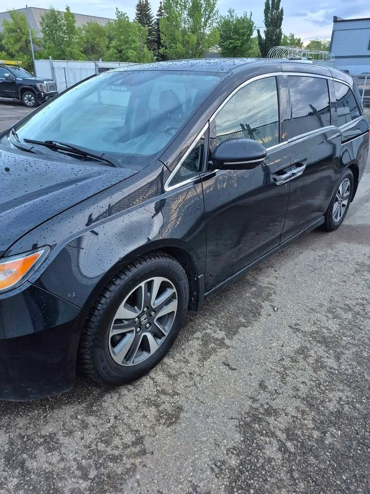 2015 Honda Odyssey - photo 2