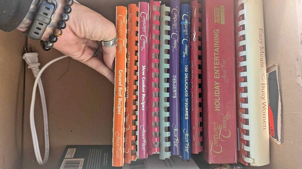 Jean Paré Company's Coming Cookbook Collection