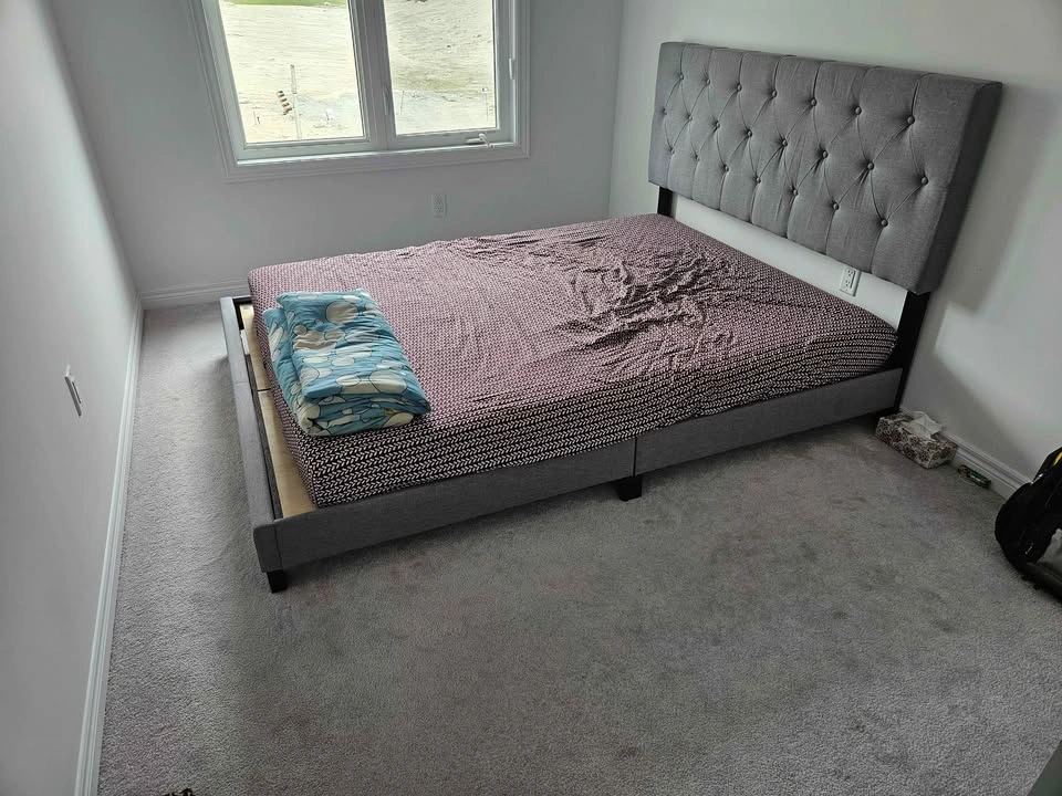 2 twin sized & 1 queen sized beds in barrie - photo 2