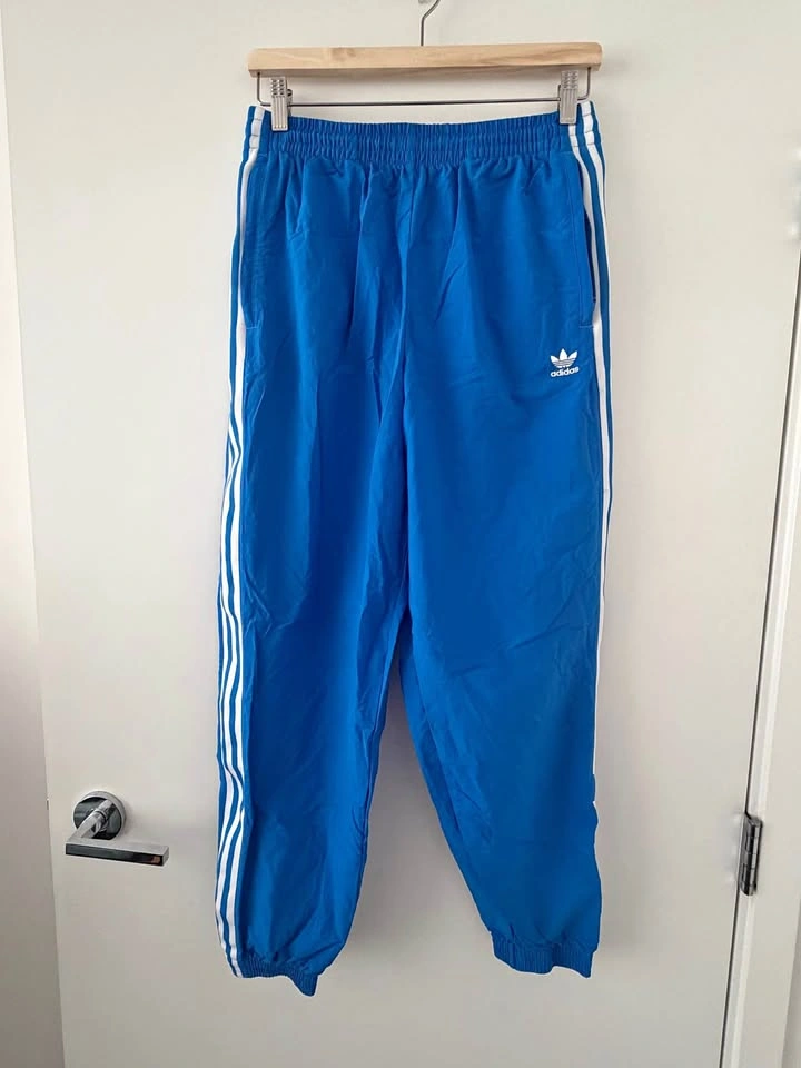 MENS MEDIUM Adidas Originals Blue Parachute pants