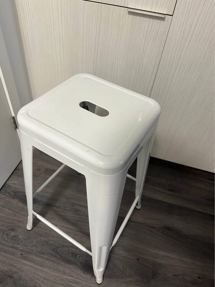 White Metal Bar Stool X 4 count - photo 2