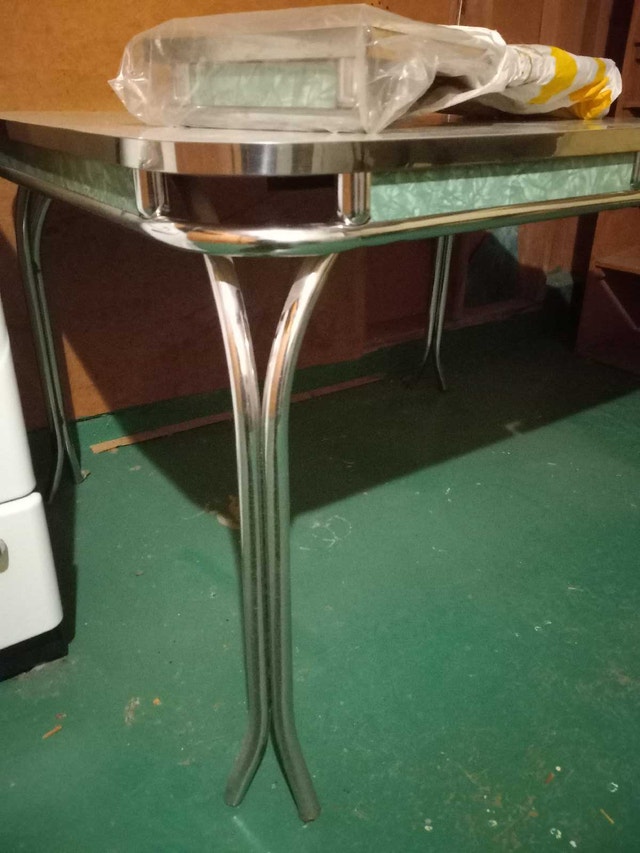 Vintage Chrome Dining Room Set - photo 3