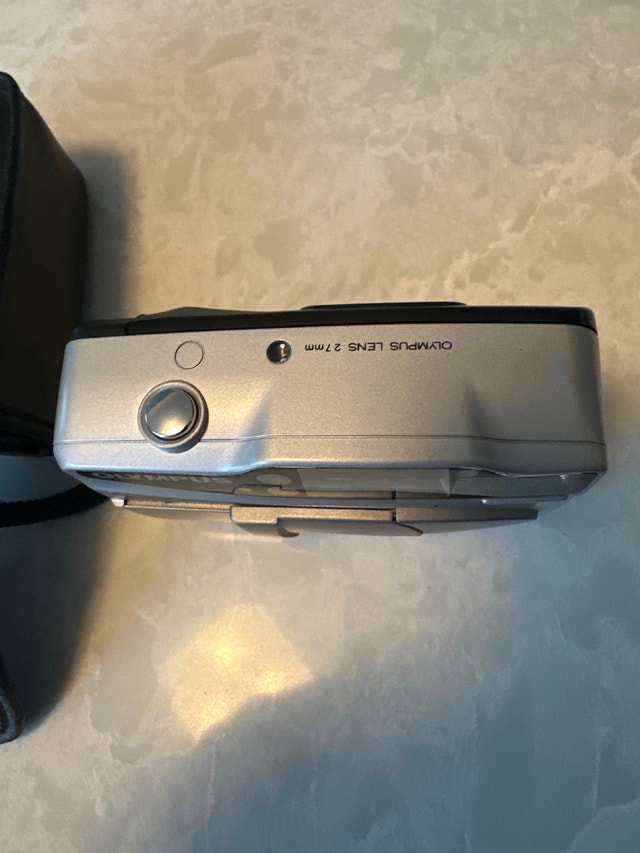 Olympus Trip XB40 AF 35mm Point & Shoot Film Camera - photo 3