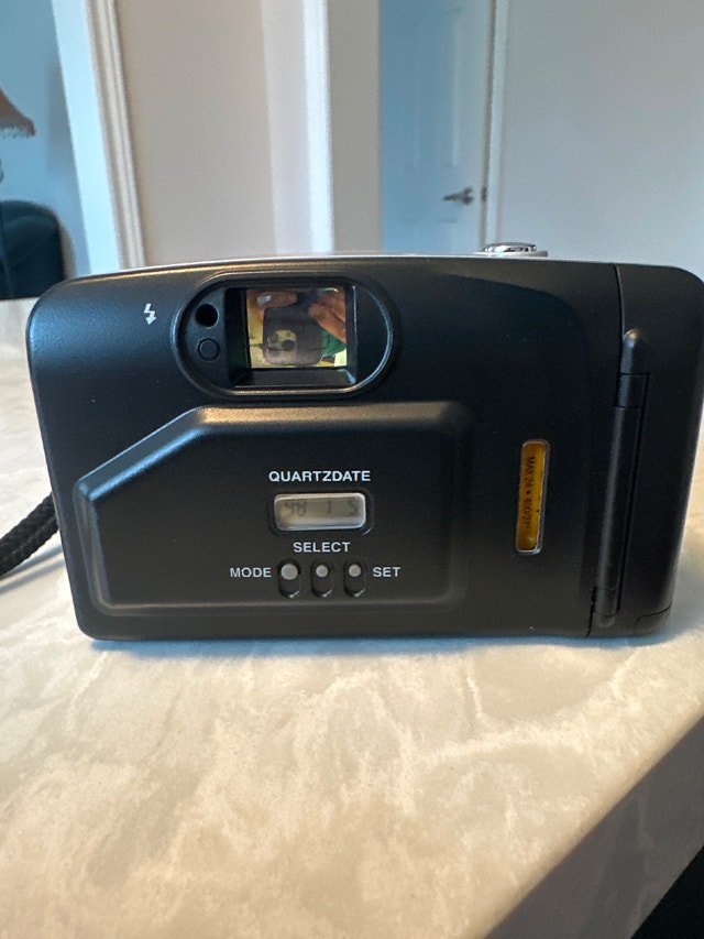 Olympus Trip XB40 AF 35mm Point & Shoot Film Camera - photo 4