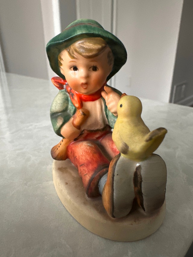 Goebel Hummel vintage porcelain figurine, "Singing Lesson" - photo 2