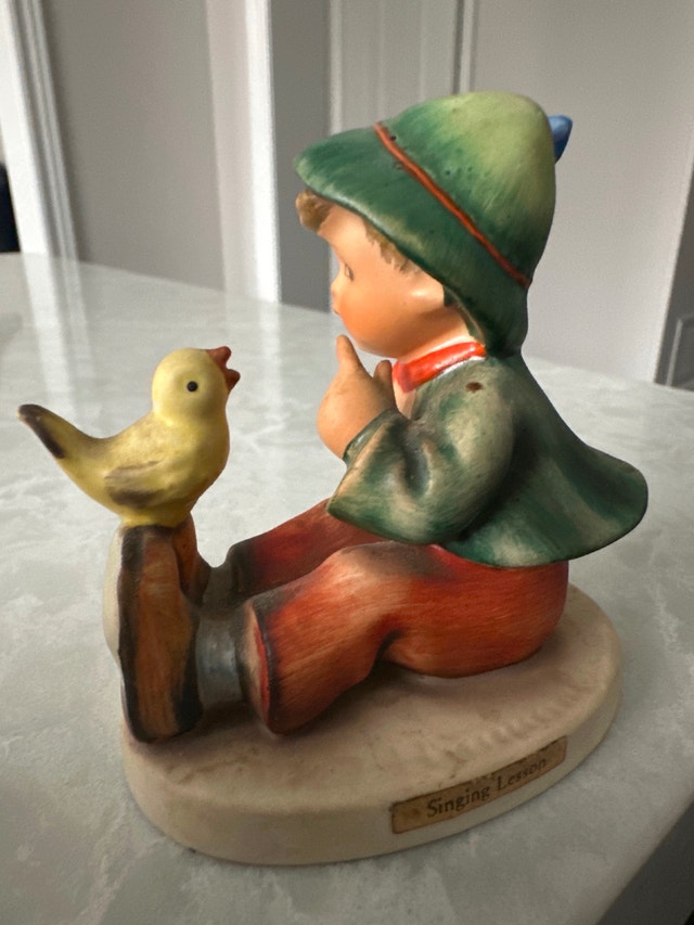 Goebel Hummel vintage porcelain figurine, "Singing Lesson" - photo 3