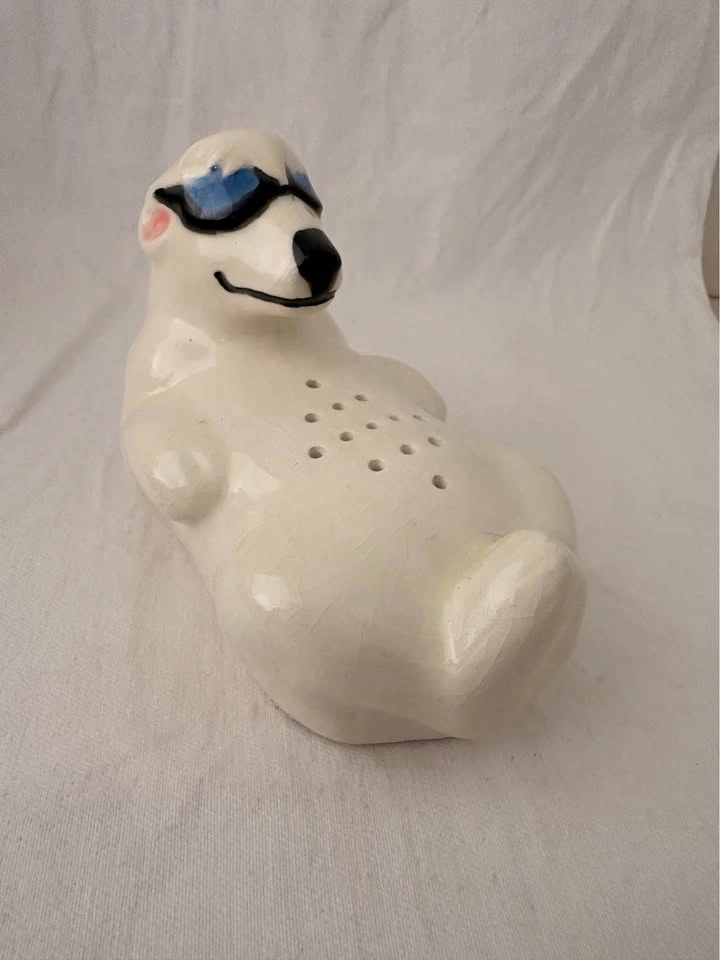 Vintage Ceramic Polar Bear Baking Soda Holder - photo 2