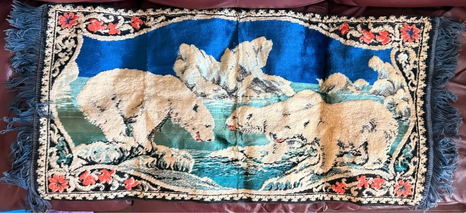 Vintage Polar Bear Velvet Tapestry Rug 45” x 19 ½” - photo 3