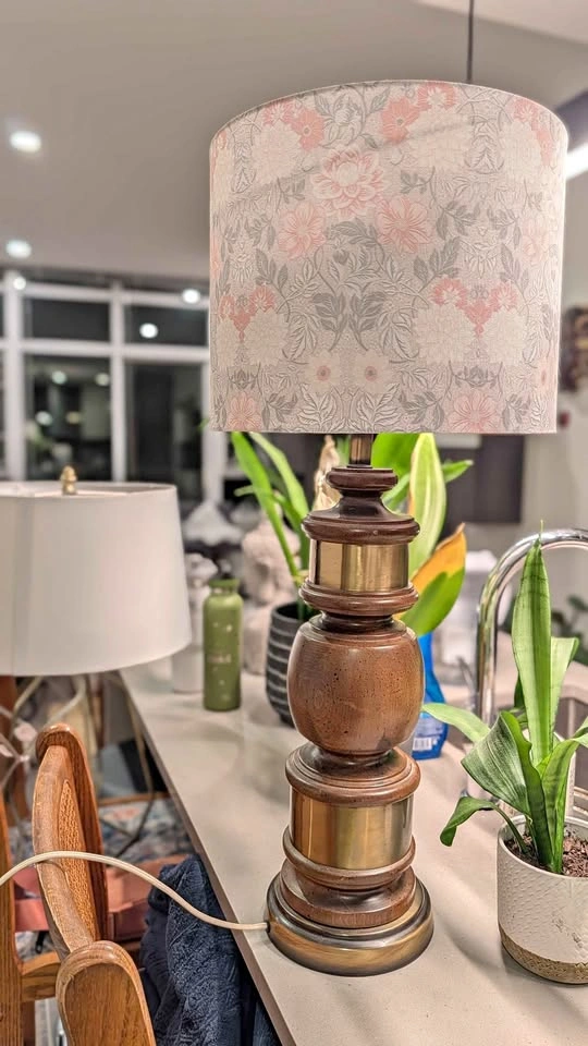 Vintage Lamp with lamp shade