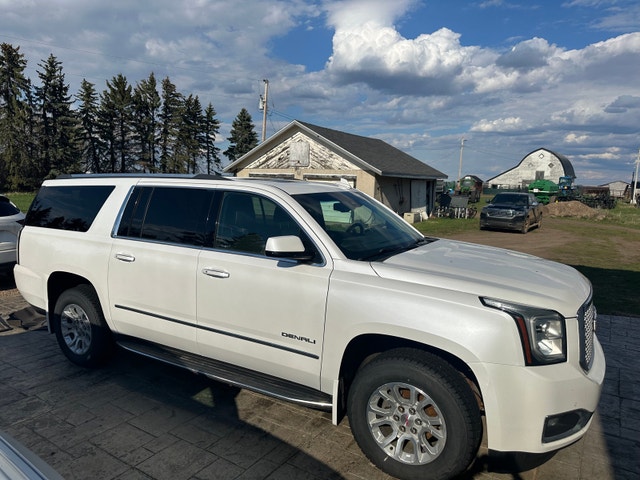 2017 GMC Yukon XL Denali - photo 3