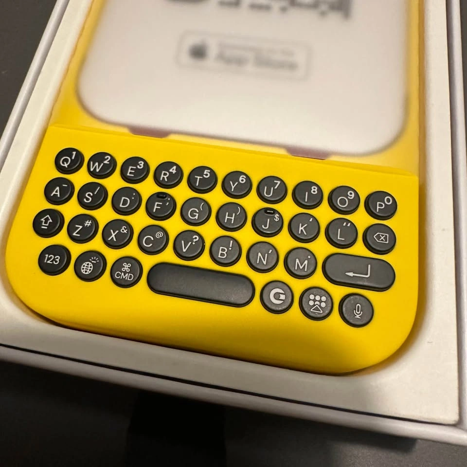IPhone 14 Pro Clicks Keyboard Case Brand New! - photo 2