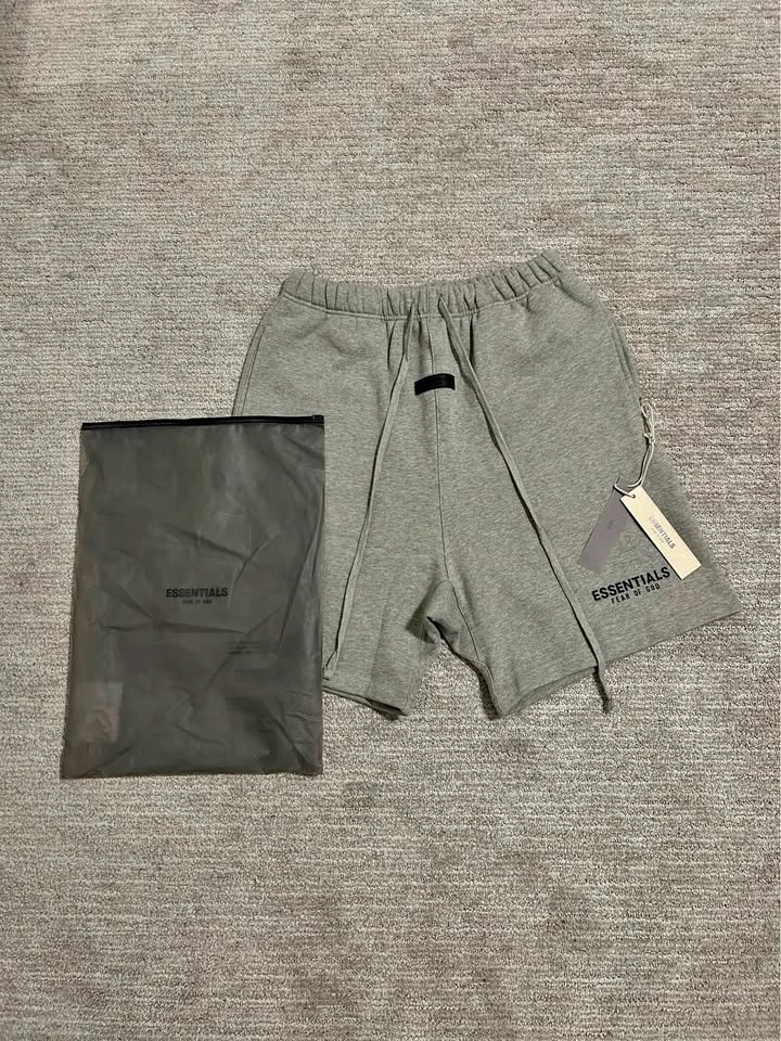 Dark Oatmeal Essentials shorts