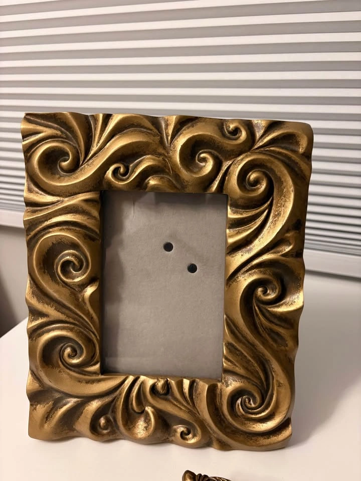 Set of 3 Gold Ornate Picture Frames and Mirror - photo 4