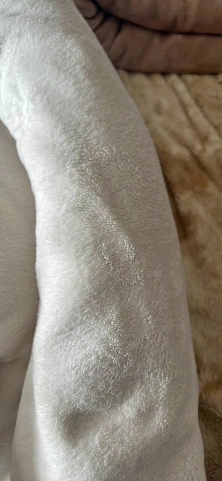 Luxurious Calvin Klein plush throw blanket